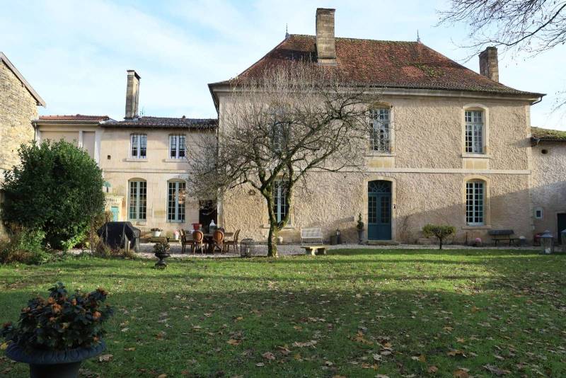 Rent a historical location for filming in Reims