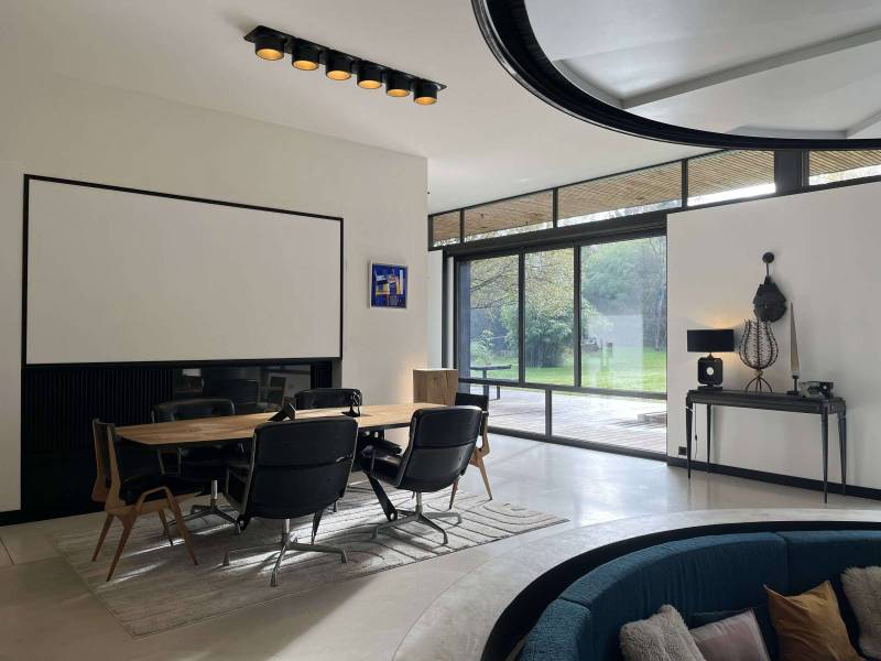 Rent a contemporary house for photo shoots and film shoots in the Île-de-France region