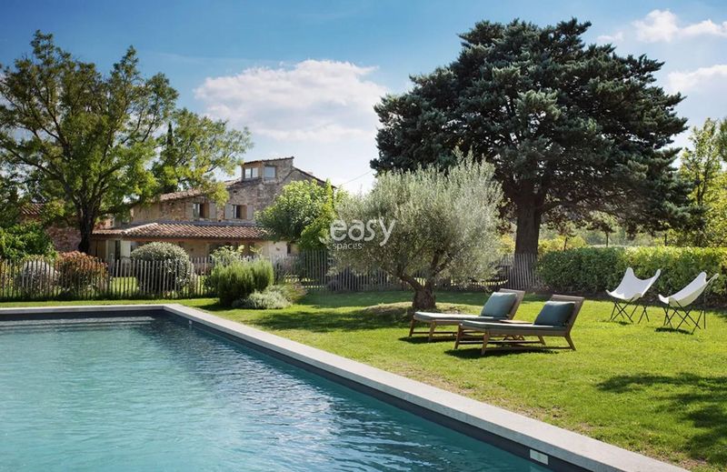 country house ideally located for professional photo shootings in Avignon, FRANCE
