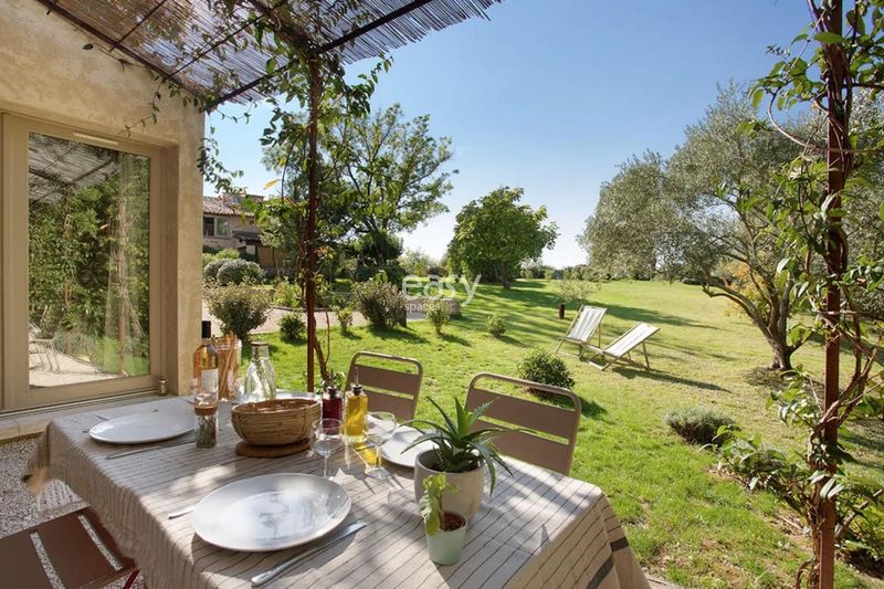 renting a house for filming purposes in FRANCE