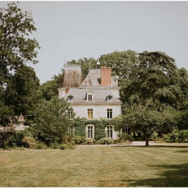 Rent a venue in FRANCE for various event types including roadshow tours and similar activities