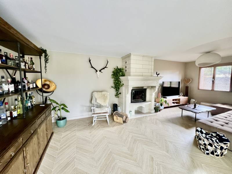 Beautiful and Versatile Residence Available for Photo Shoots or Film Productions Near Lille