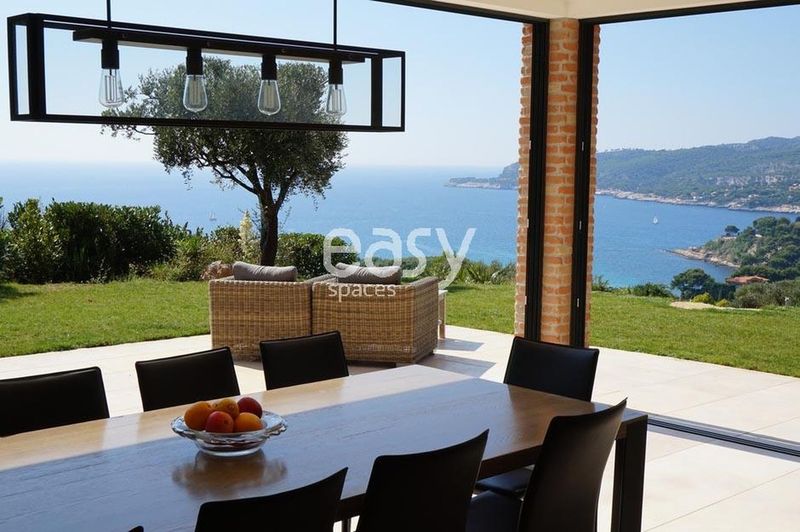 decor with sea view for photo shoots in the beautiful sunny south of France