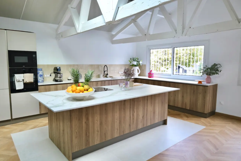 fully equipped kitchen available for rent in Paris, France, ideal for professional culinary photo shoots and video productions