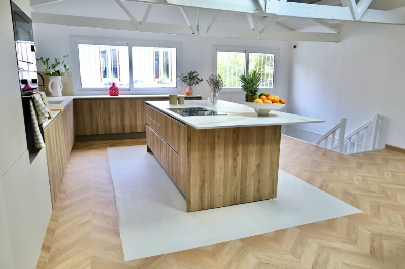 Kitchen space available for rent specifically designed for professional culinary filming in Paris, France