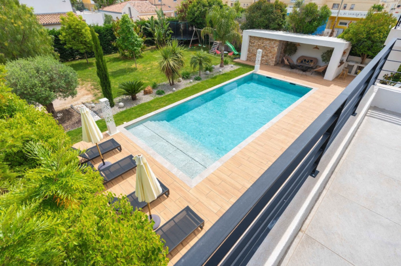 Contemporary villa for rent for photo shoots in Toulon