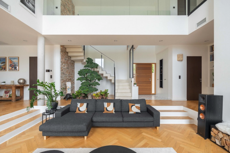 renting a private villa for a photoshoot