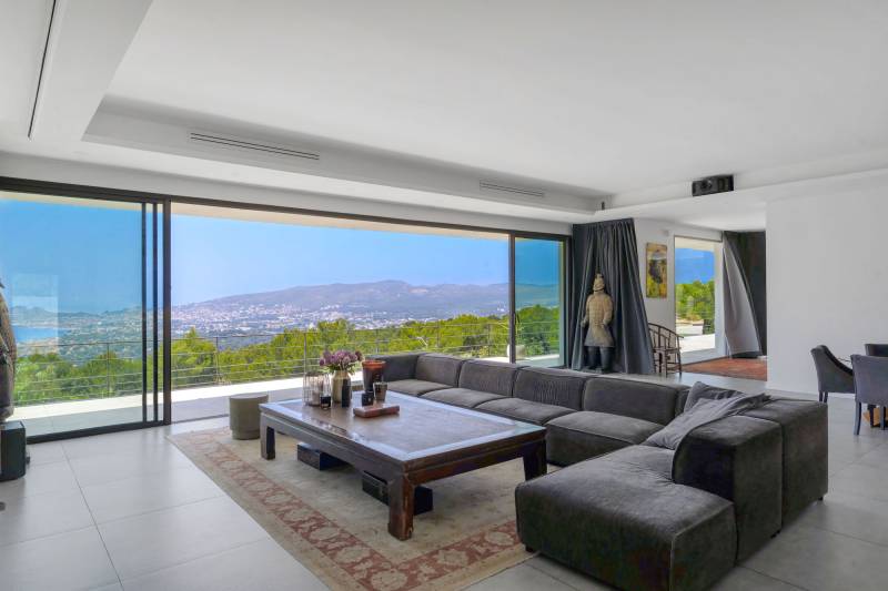 Filming location with a breathtaking panoramic sea view on the famous French Riviera coast in FRANCE