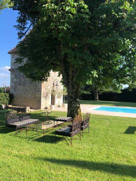 Stunning and exceptional estate available for rent specifically for professional photoshoots in Toulouse, FRANCE