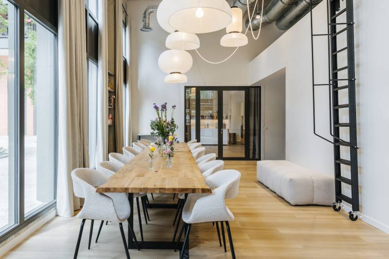 Unusual and Unique Photographic Shooting Location in Paris, France