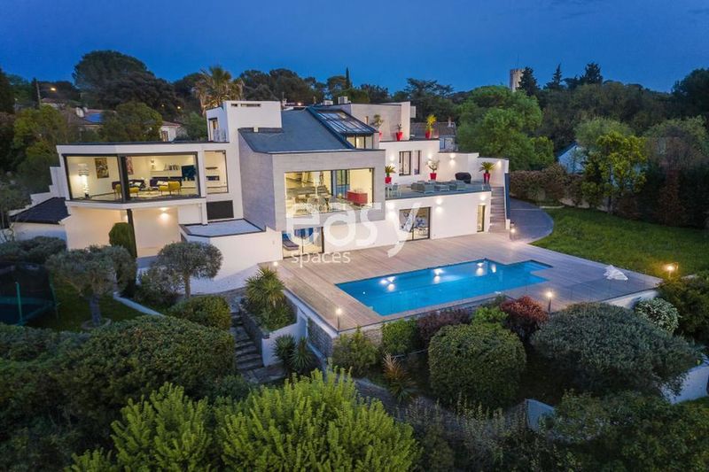 villa available for rent in FRANCE specifically for professional photo shoot sessions in Montpellier