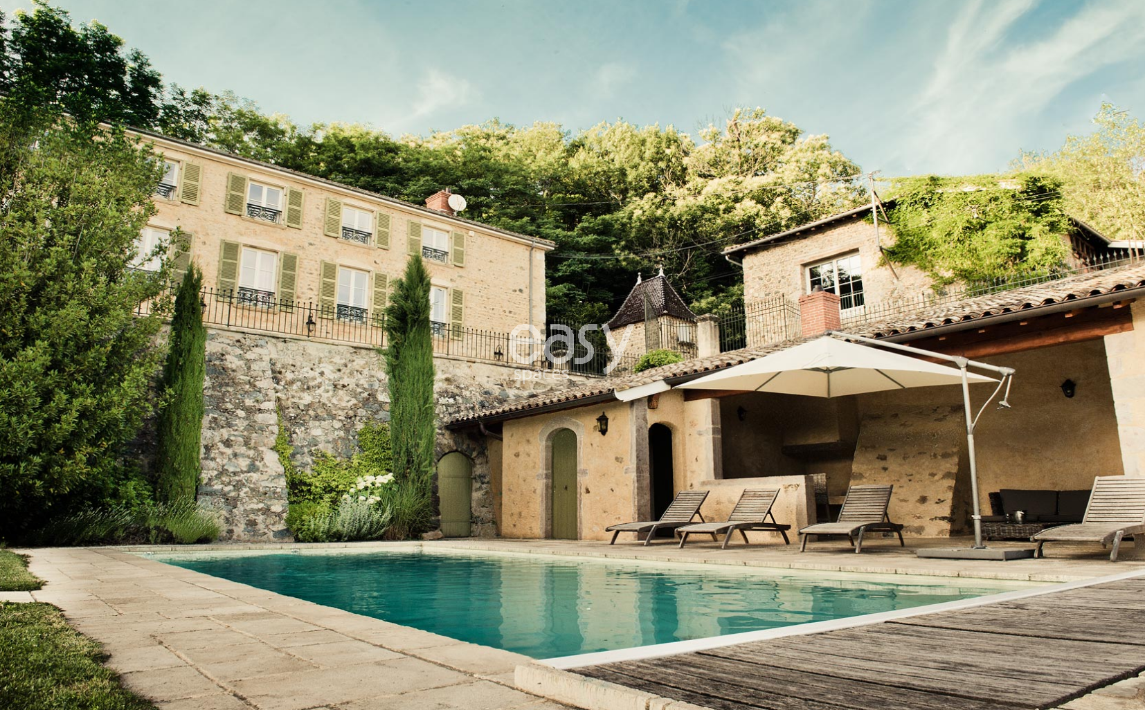 detailed identification and precise location tracking of various places within the city of Lyon