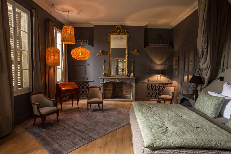 decor available for rent for professional photo shoot in Avignon, FRANCE