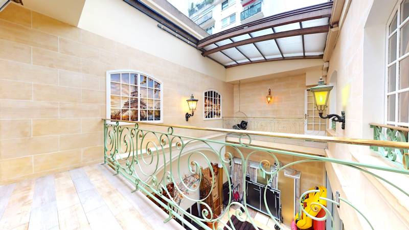 Unique and Unconventional Location Ideal for Filming and Shooting in the Heart of Paris, FRANCE