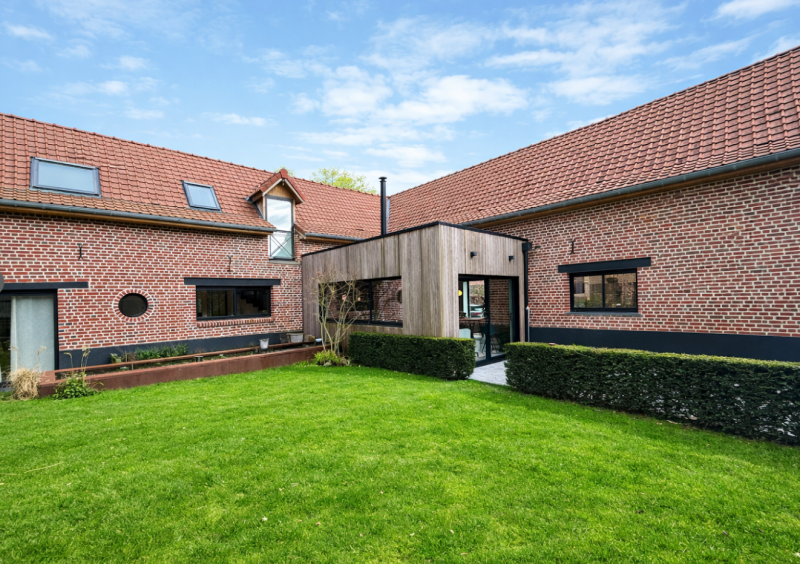 rent a house for a photoshoot in Lille