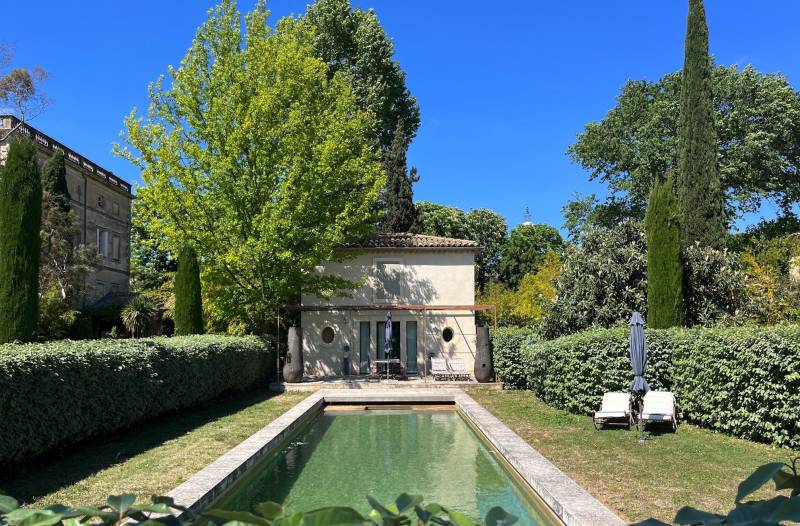 bastide available for rent for photoshoots in the beautiful and sunny South of France