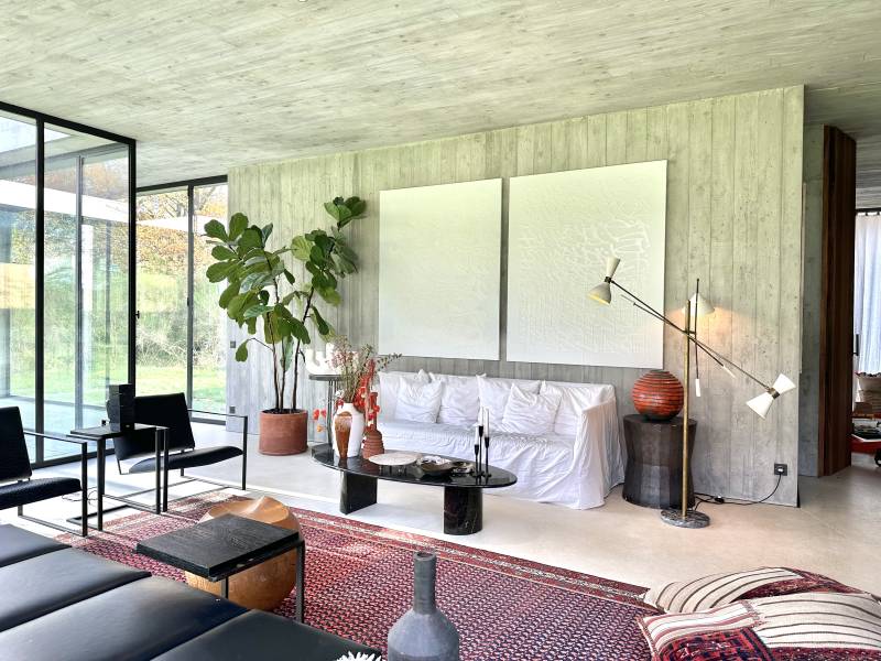 Rent a modern contemporary house perfectly designed for photo shoots in Paris, FRANCE