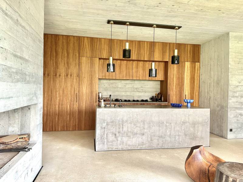 Agency providing locations specifically for photoshoots in the city of Paris, FRANCE