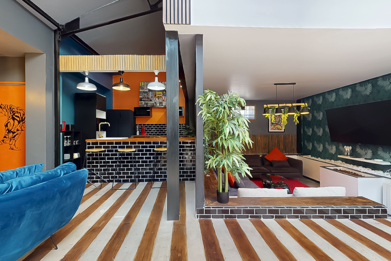 intimate event venue in the center of Paris