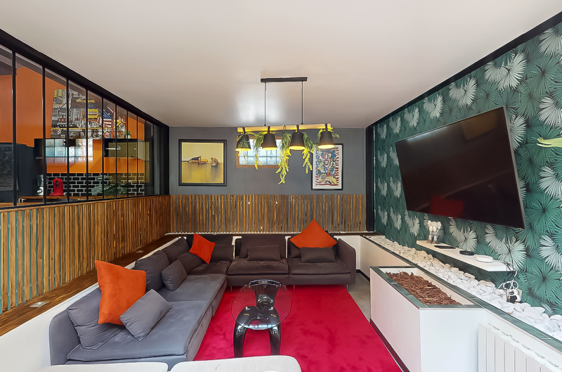 location for filming in Paris