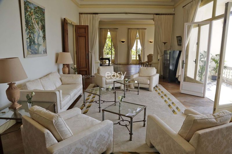 Where exactly can one find authentic and famous filming locations in the southeastern region specifically in the city of Nice