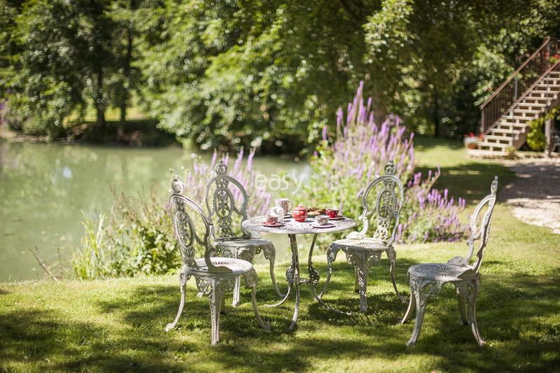 location site where filming took place in Auxerre, France