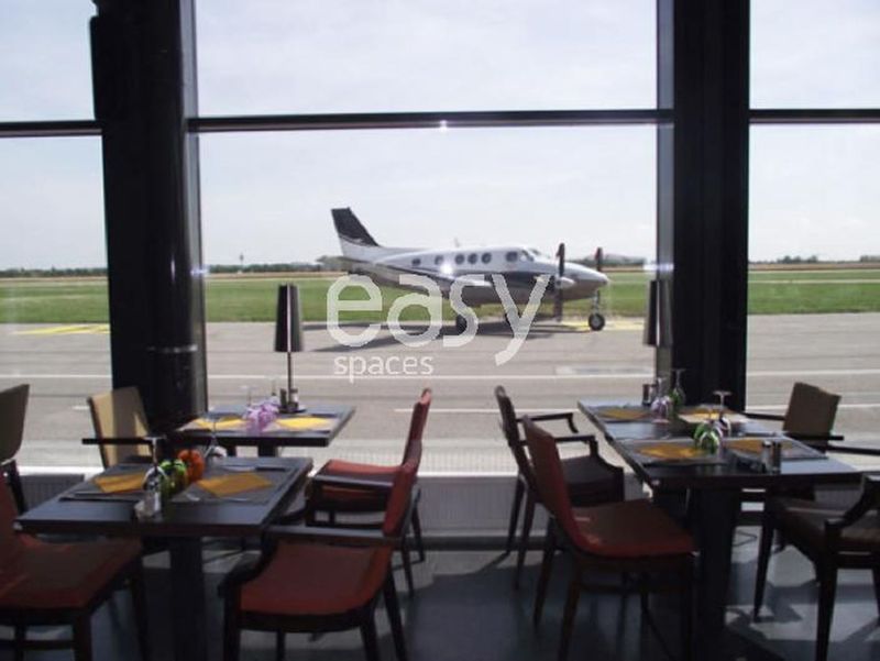 Unusual and extraordinary decor for a product launch event held in Lyon