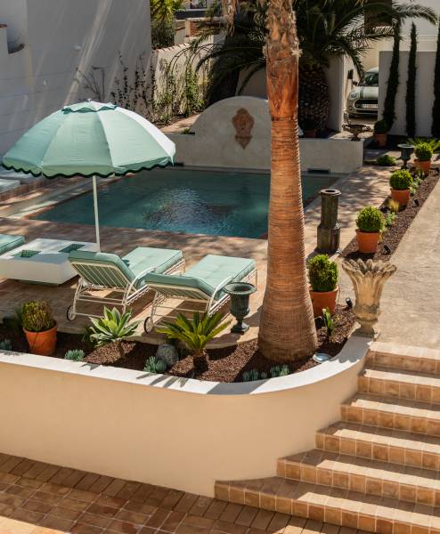 Beautiful fully equipped kitchen available for rent in Marseille, France, ideal for culinary activities