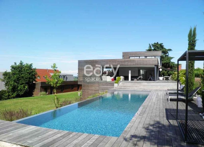 Place for an elaborately organized fashion show event taking place in Strasbourg