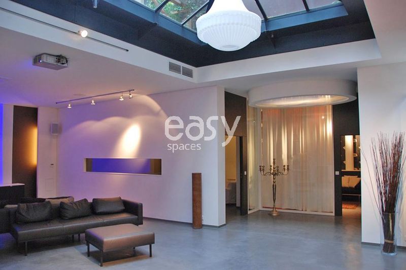 renting a spacious and stylish loft for a product launch event in Paris