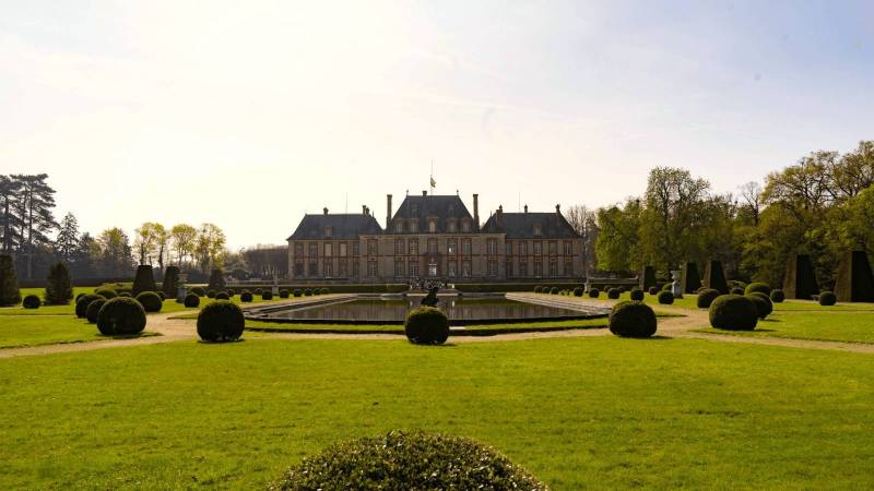 Rent a château for photoshoots in Paris