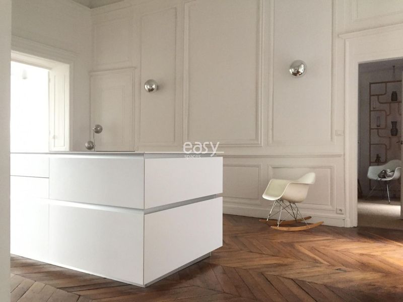 renting a location for a professional photo shoot in the city of Lyon