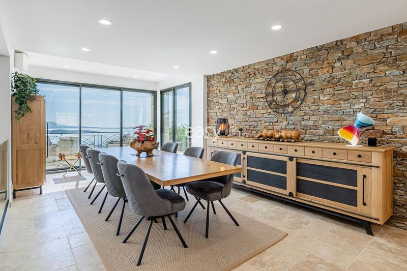 Offer your house for a professional photo shoot or filming session in France