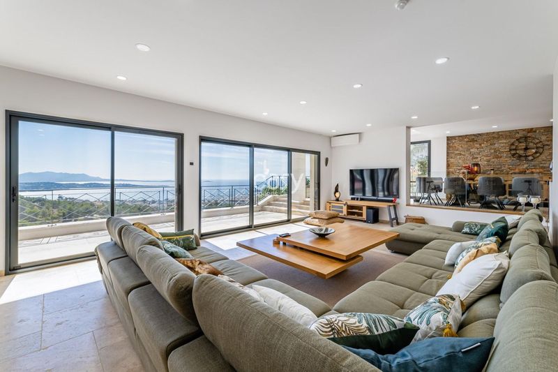 decor for photo shoots in Bandol, FRANCE, providing an authentic and picturesque backdrop