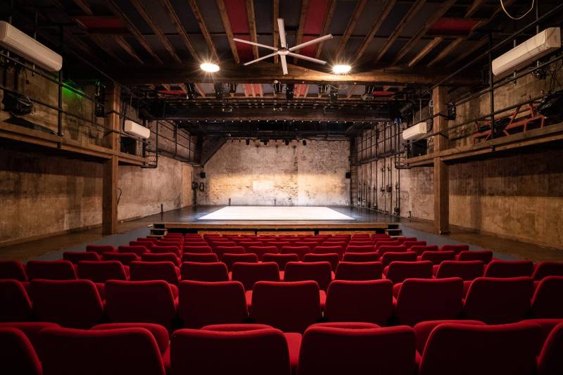 Unusual and unique event venue located near Toulouse, FRANCE, perfect for exceptional gatherings and special occasions