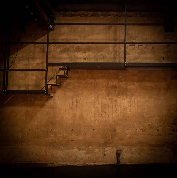 Raw location ideal for professional photoshoot sessions in Toulouse, FRANCE