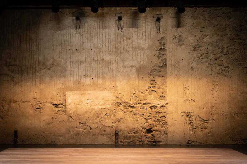 Unusual and Unique Photoshoot Location Available for Rent in Toulouse, FRANCE 31