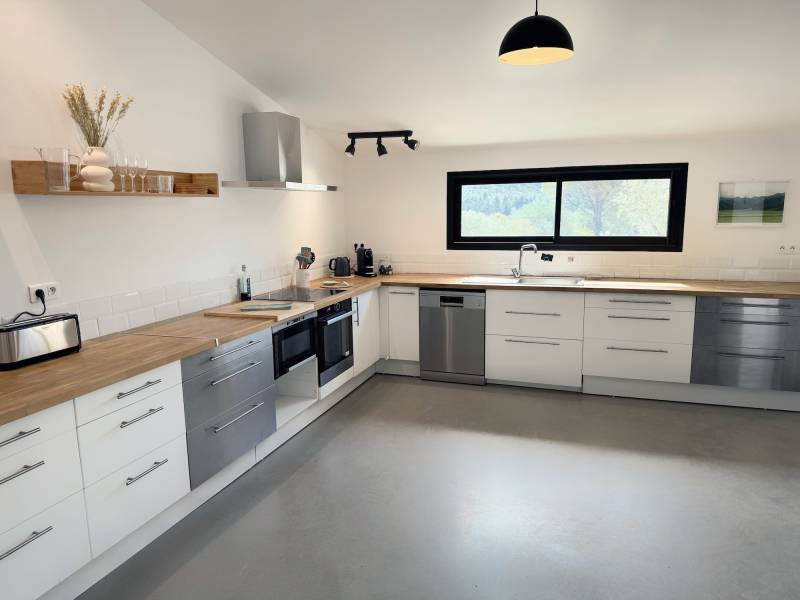 photoshoot location throughout various magnificent regions of FRANCE