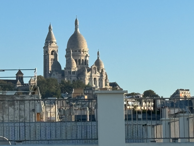 Rent an urban rooftop for an event in Paris