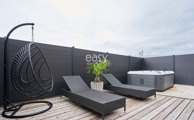 Event venue in Tourcoing, FRANCE, featuring a spacious outdoor terrace for guests