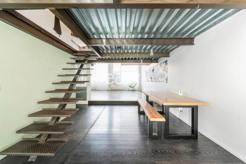 rental of scenery and decoration for product launch events in the city of Lyon