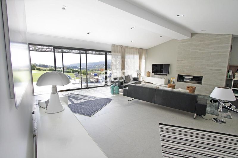 How to Effectively Propose Your House for Film or Video Shoot Opportunities?