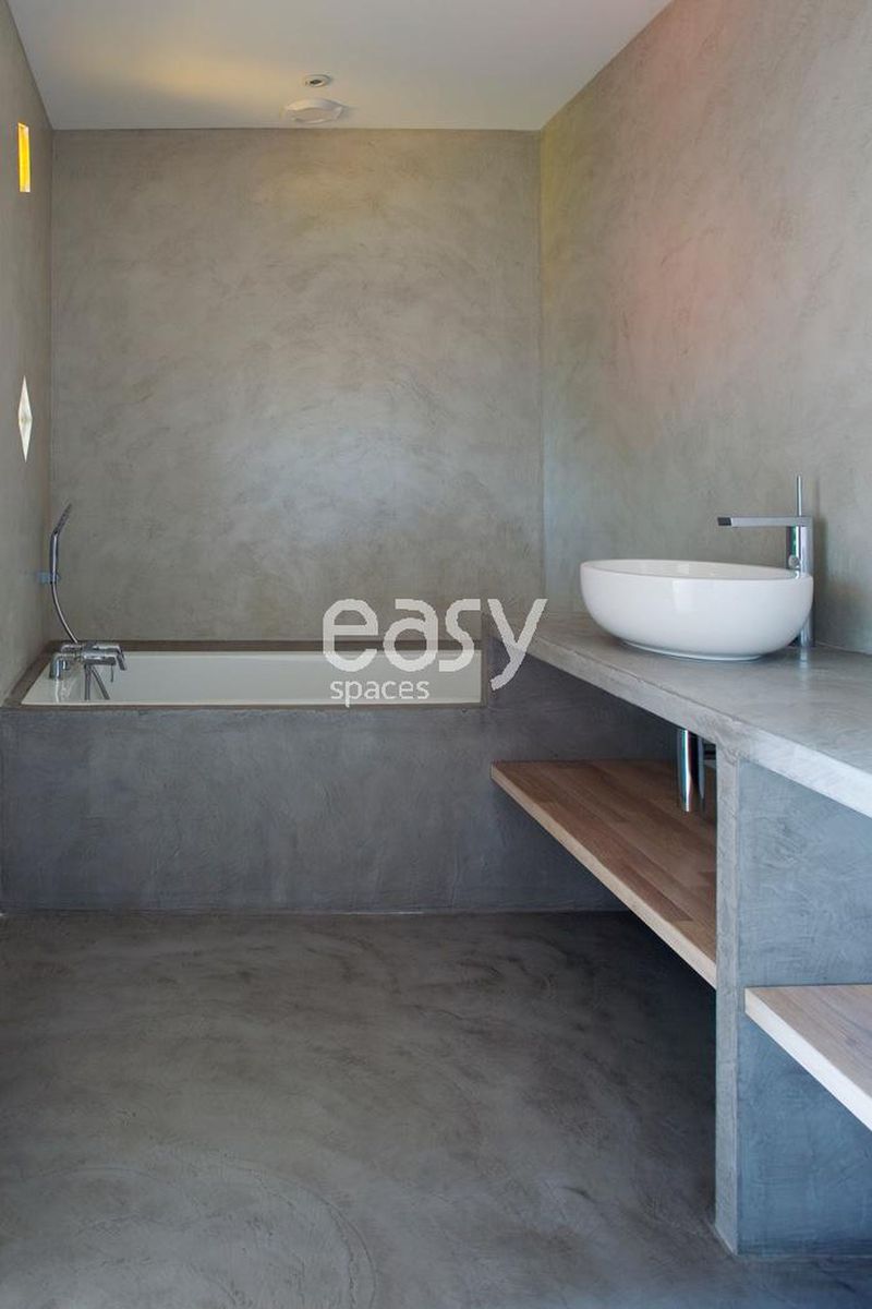 agency specialized in the rental of locations for advertising and promotional purposes