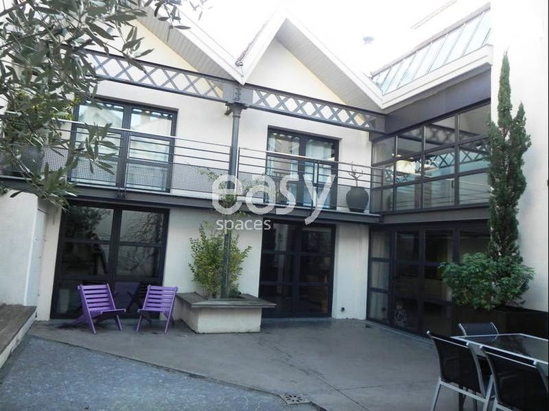 find an appropriate and convenient filming location in lyon 69