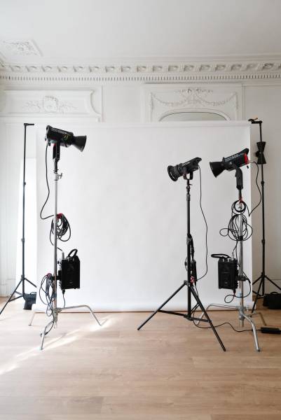 photography studio available for rent in the heart of the center of Paris, France