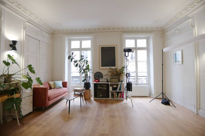 renting a typical Parisian apartment suitable for hosting an exclusive and prestigious showroom event in FRANCE