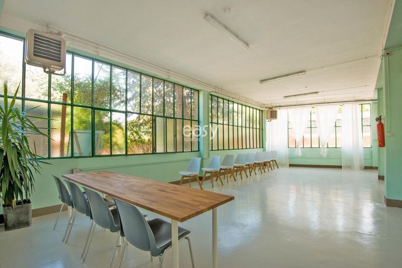 spacious and versatile loft space available for professional events in Marseille