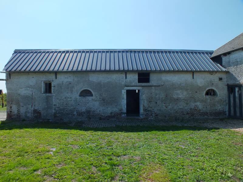 Place available for rent with a large garden suitable for hosting various event activities in FRANCE