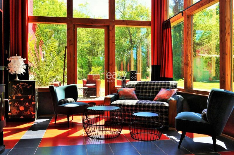 unique and bright event space located in the vibrant city of Bordeaux