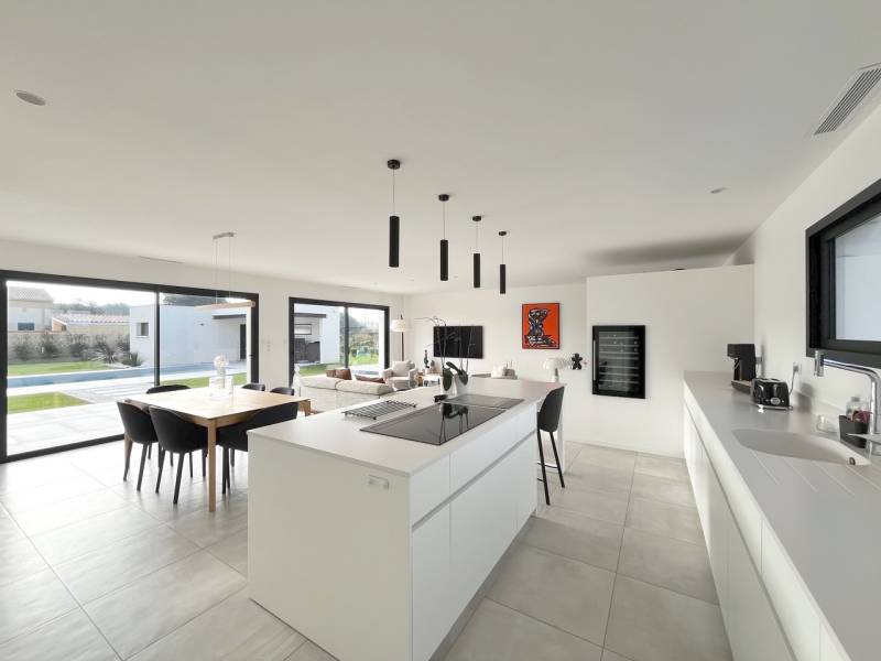 House Available for Rent Specifically for Film Shooting Purposes Located in Toulouse, FRANCE